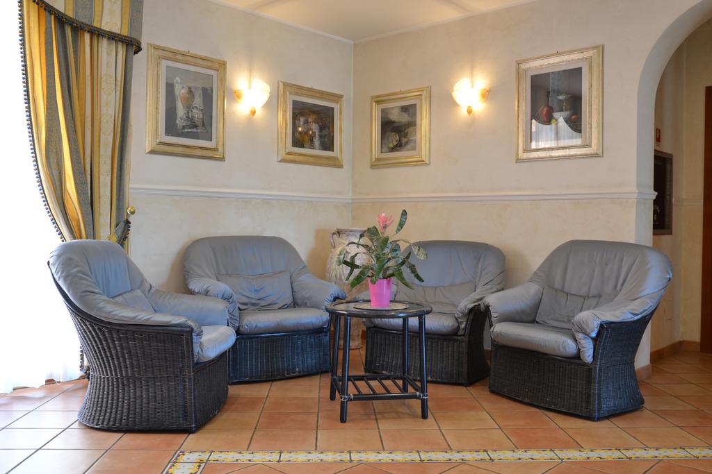 Villa Luigi Hotel & Restaurant Nuova Gestione Villa Rosa Di Martinsicuro Buitenkant foto