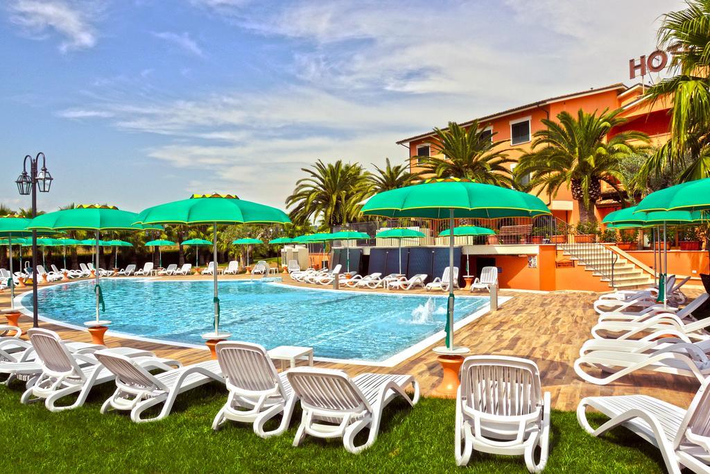 Villa Luigi Hotel & Restaurant Nuova Gestione Villa Rosa Di Martinsicuro Buitenkant foto