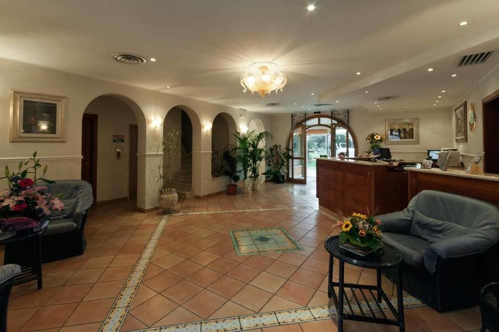 Villa Luigi Hotel & Restaurant Nuova Gestione Villa Rosa Di Martinsicuro Buitenkant foto