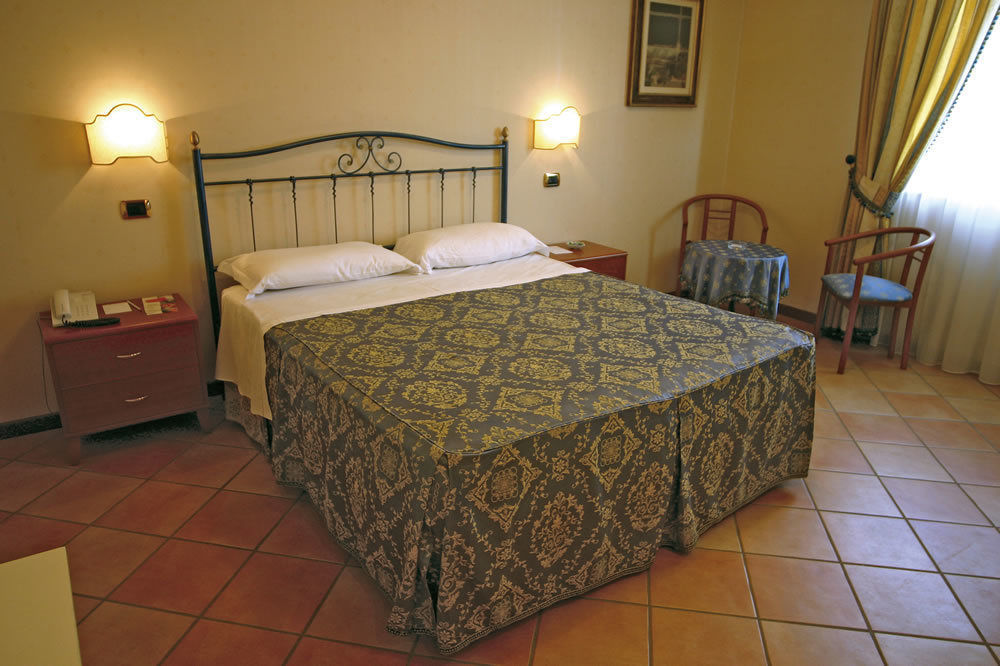 Villa Luigi Hotel & Restaurant Nuova Gestione Villa Rosa Di Martinsicuro Buitenkant foto