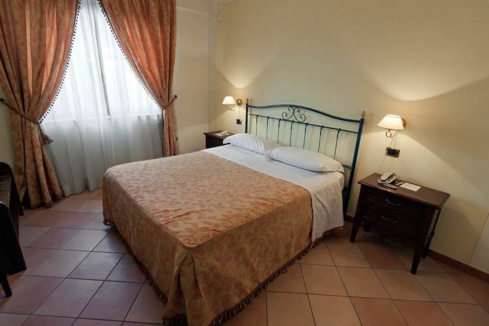 Villa Luigi Hotel & Restaurant Nuova Gestione Villa Rosa Di Martinsicuro Buitenkant foto