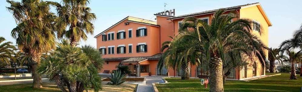 Villa Luigi Hotel & Restaurant Nuova Gestione Villa Rosa Di Martinsicuro Buitenkant foto