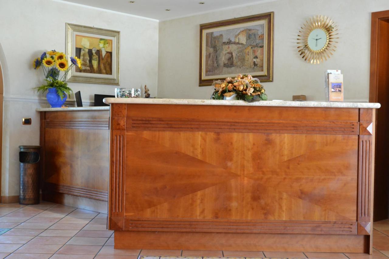 Villa Luigi Hotel & Restaurant Nuova Gestione Villa Rosa Di Martinsicuro Buitenkant foto